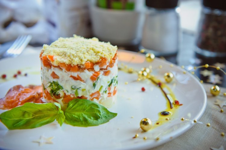 Салат Мимоза с красной рыбой