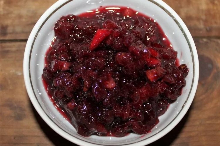 Яблочная начинка с брусникой