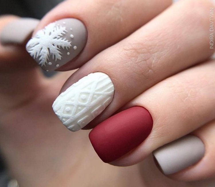 Фактурный «вязаный» маникюр