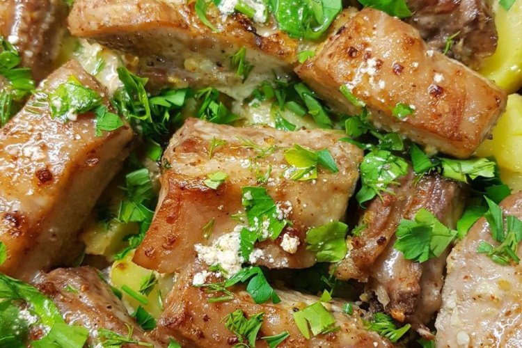 Свиные ребрышки с грибами в рукаве