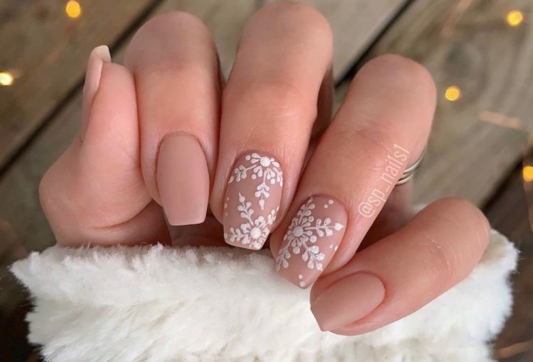 Изящные снежинки