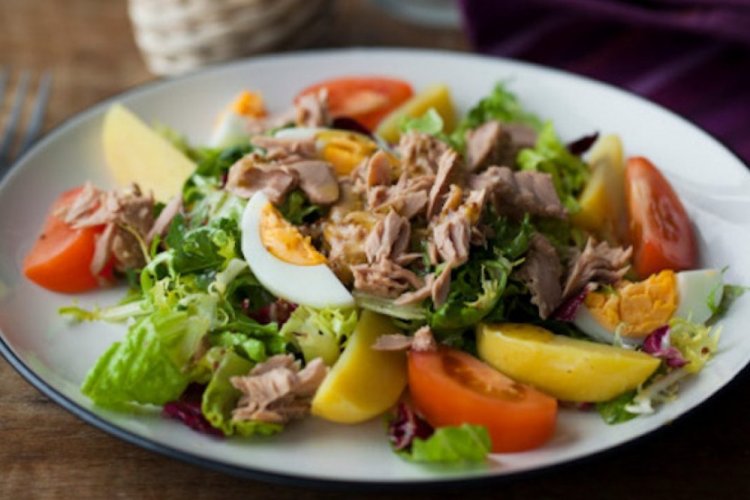 ПП салат с тунцом и картошкой