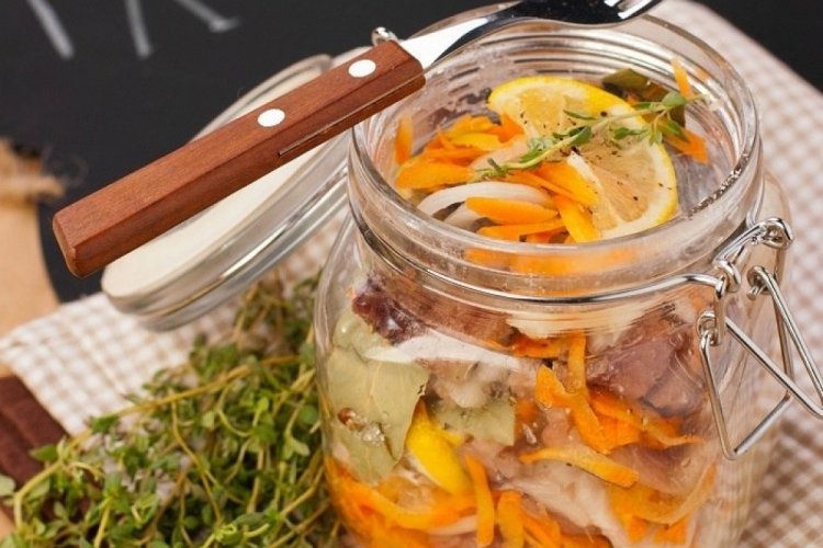 Соленая сельдь по-голландски