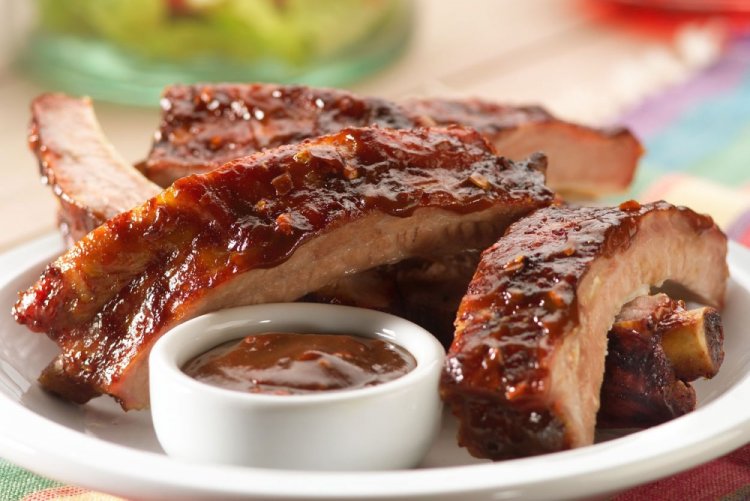 Глазированные свиные ребрышки в соевом соусе