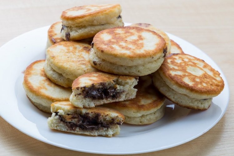 Оладьи на кефире с шоколадом