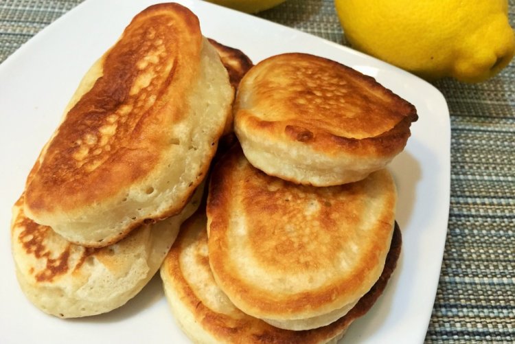 Оладьи на кефире с лимоном