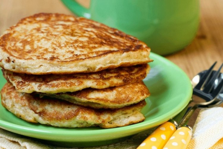 Оладьи на кефире и овсяных хлопьях