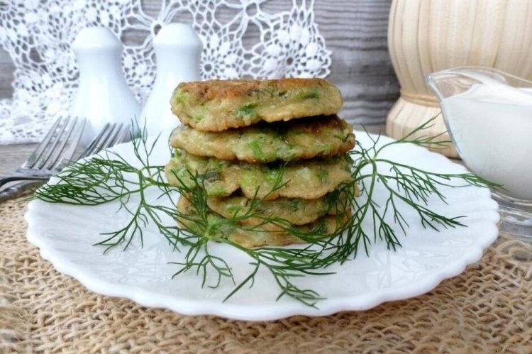 Оладьи на молоке с зеленью