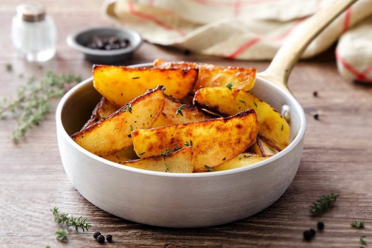 Картошка по-деревенски с чесноком