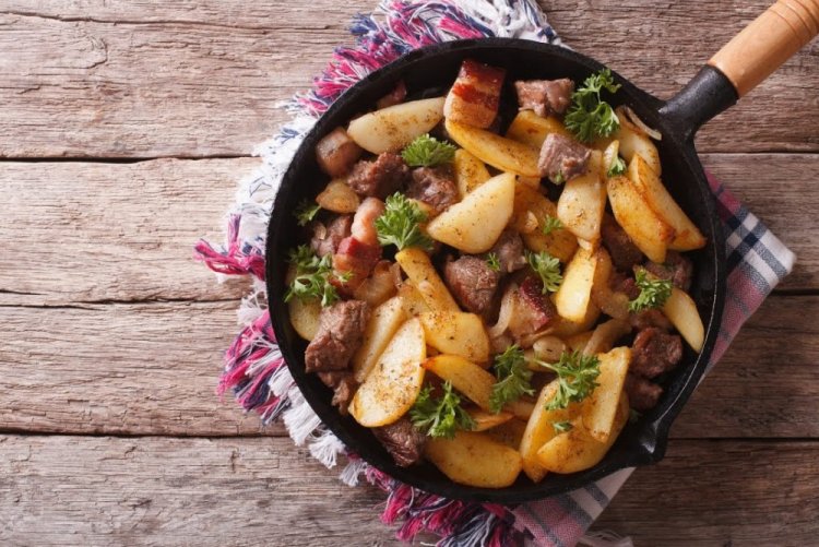 Картошка по-деревенски со свининой