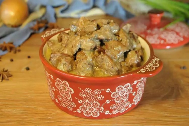 Куриная печень в соусе карри