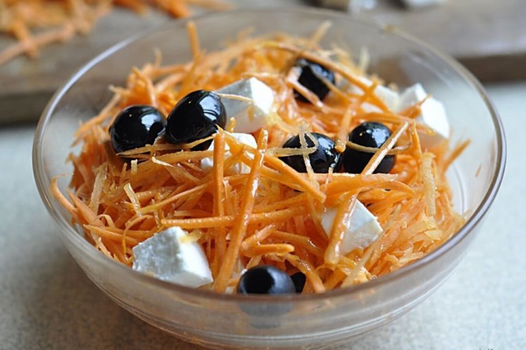 Салат из корейской моркови и феты