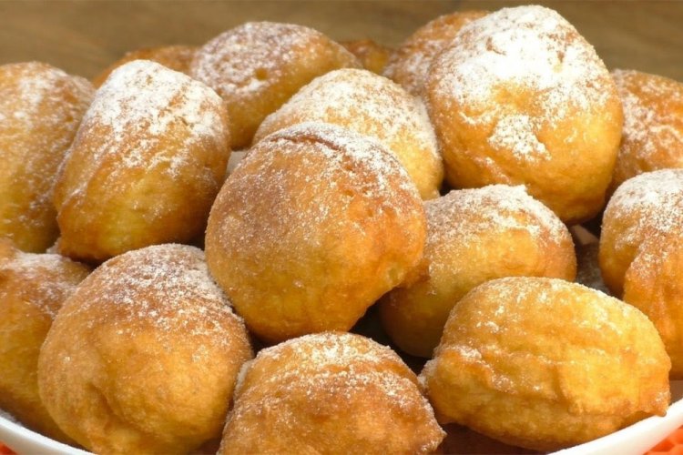 Пышки на кефире со сливочным маслом