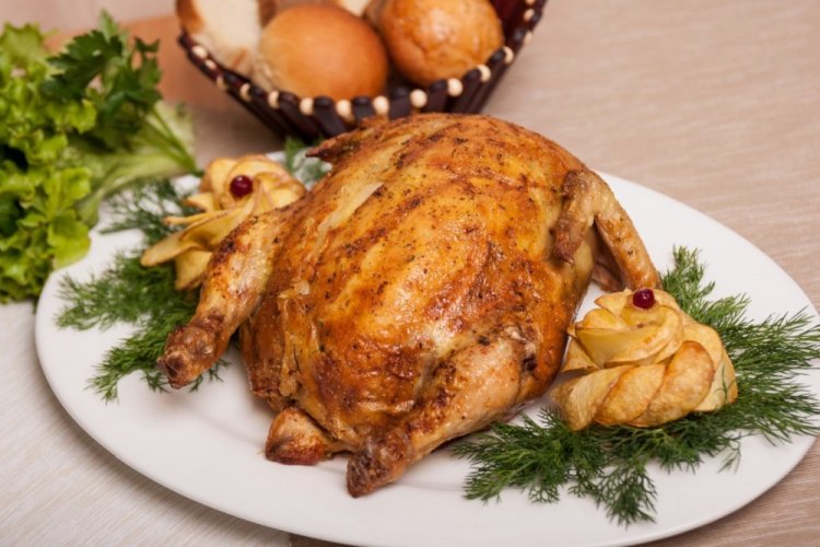 Фаршированная курица с печенью и чечевицей