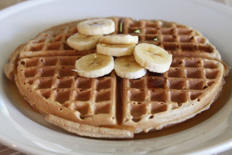 Бельгийские вафли с бананом