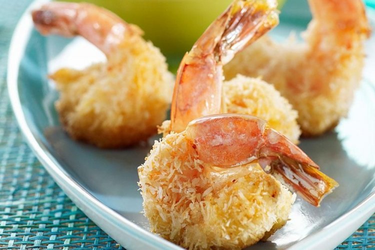 Жареные креветки в кокосовой панировке