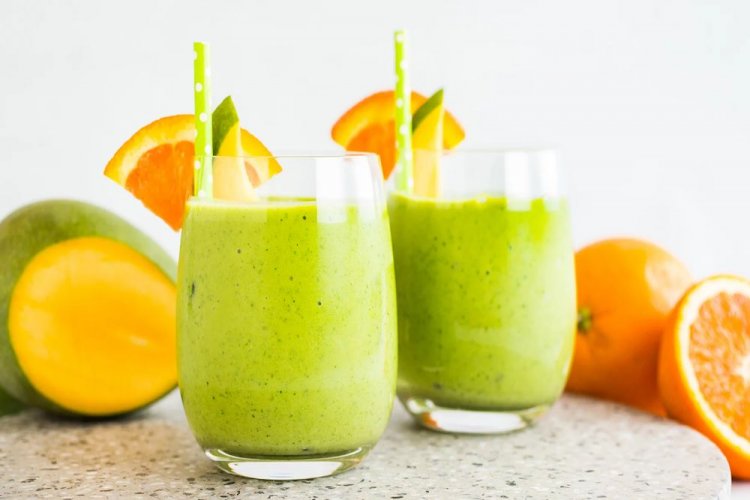 Манговый смузи с апельсином и кефиром