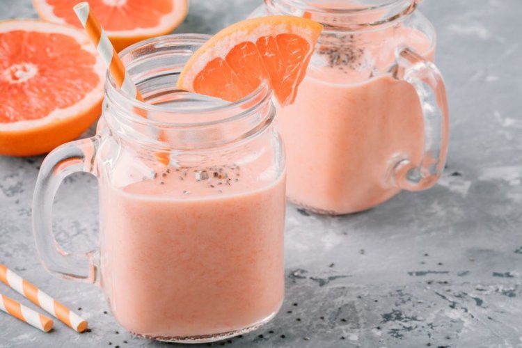 Смузи из грейпфрута и фисташкового молока