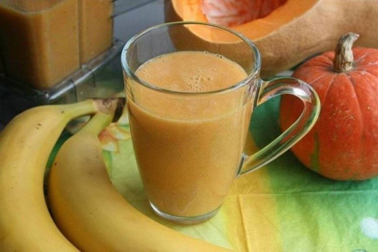 Бананово-тыквенный смузи с ванилью