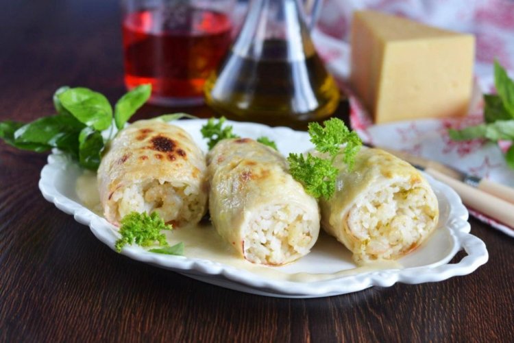 Кальмары, фаршированные креветками и рисом