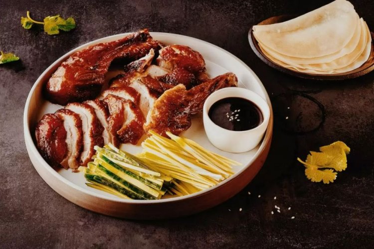 Утка по-пекински в кисло-сладком соусе