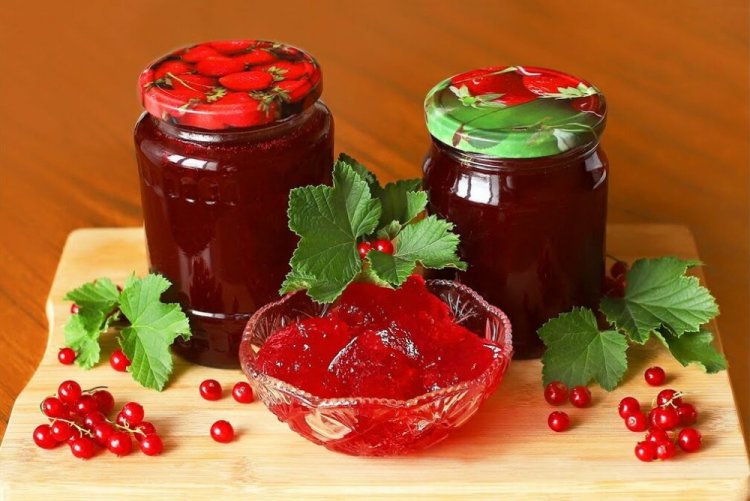 Желе-пятиминутка из красной смородины с желатином