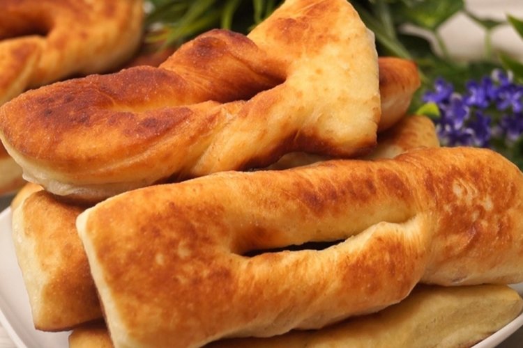 Хворост на кефире с медом