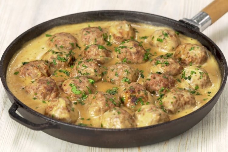 Фрикадельки в сливочном соусе на молоке