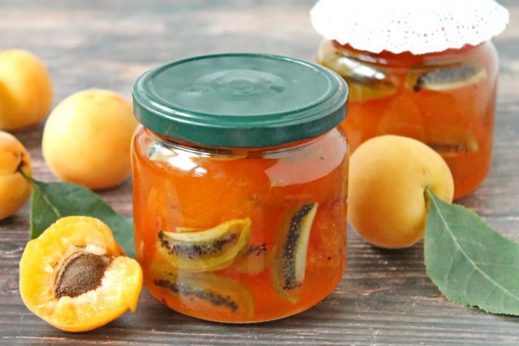 Абрикосовое варенье с киви