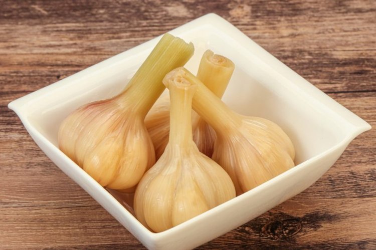 Маринованный молодой чеснок на зиму