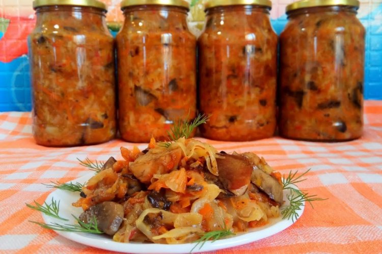 Капуста с грибами в томате