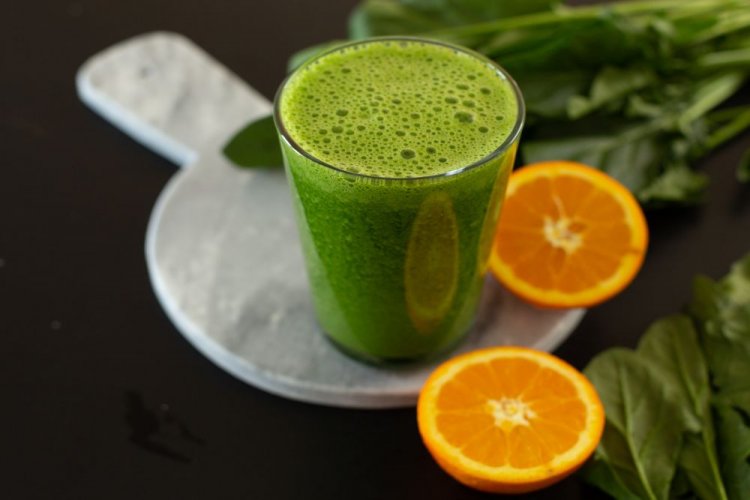 Смузи из шпината и апельсина