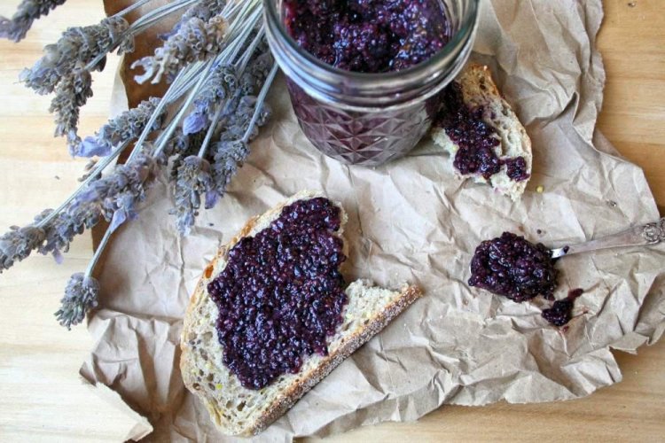 Джем из черники с лавандой