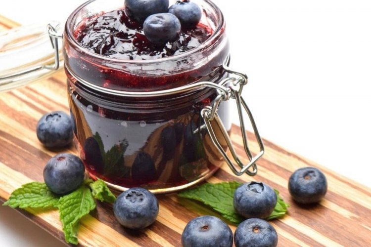 Джем из черники с лимонным соком