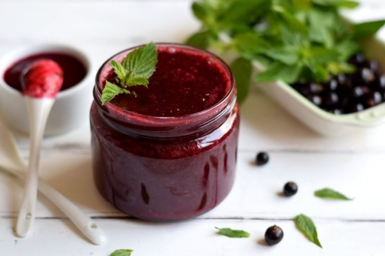 Джем из черной смородины с мятой