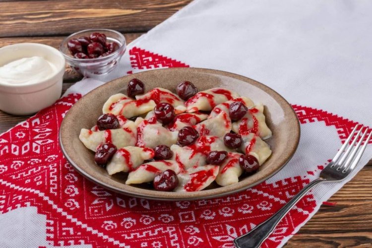 Бабушкин рецепт вареников с вишнями