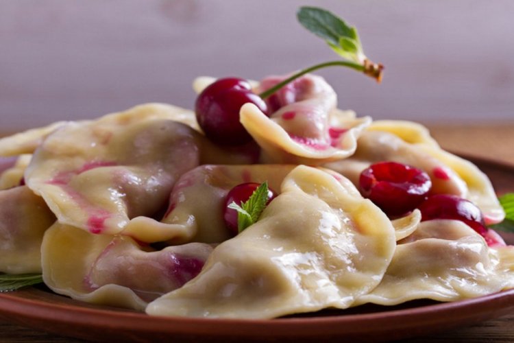 Вареники с вишней на кефире