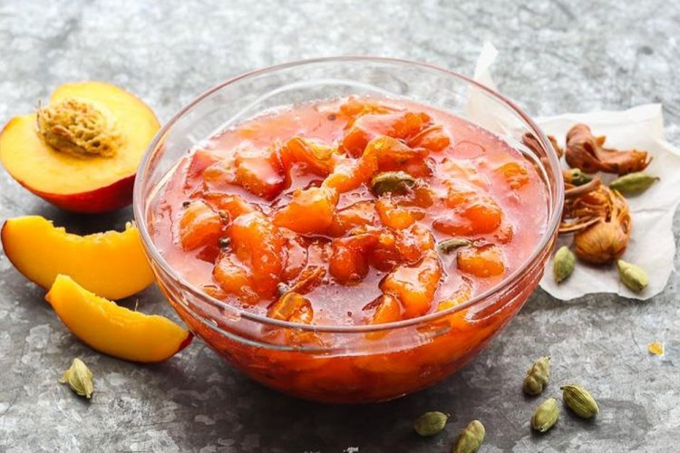 Персиковое варенье с кардамоном