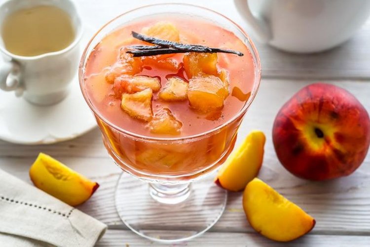 Персиковое варенье с коньяком и ванилью