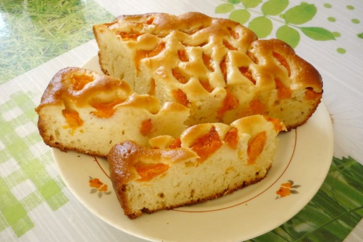 Абрикосовый пирог из дрожжевого теста