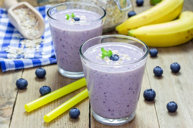 Чернично-банановый смузи с овсянкой