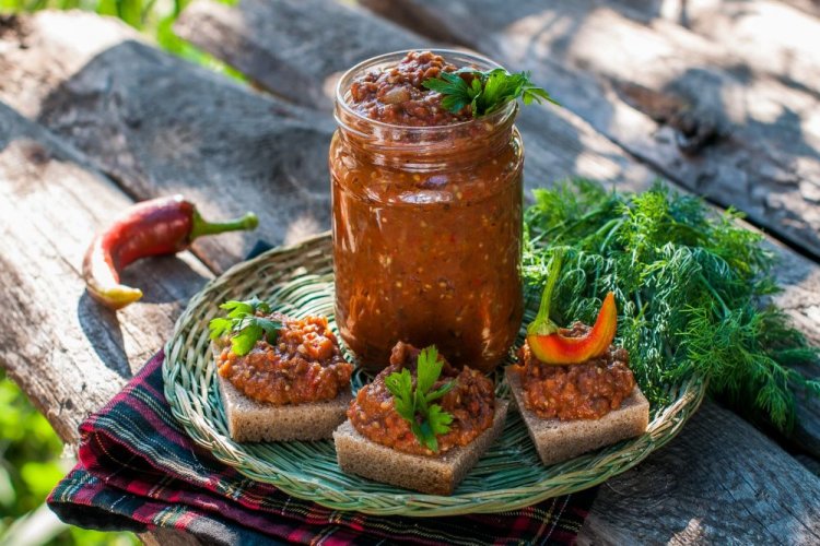 Баклажанная икра с острым перцем