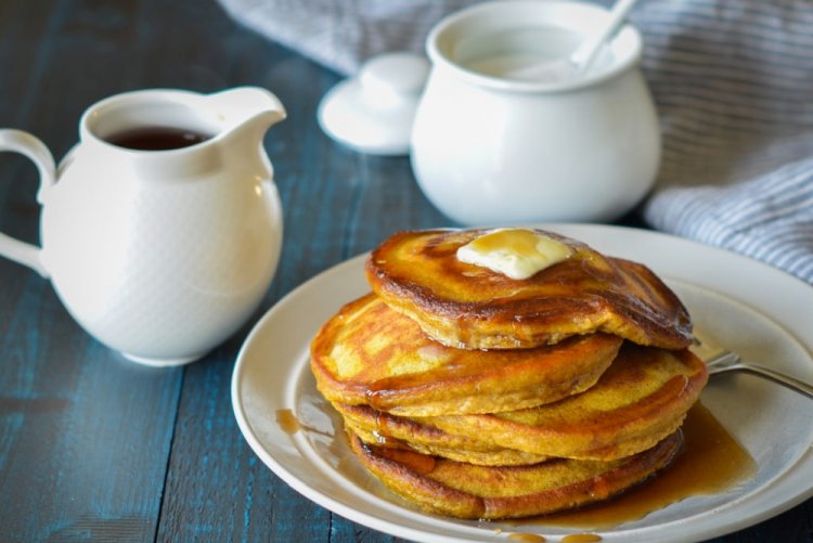 Оладьи на дрожжах с тыквой