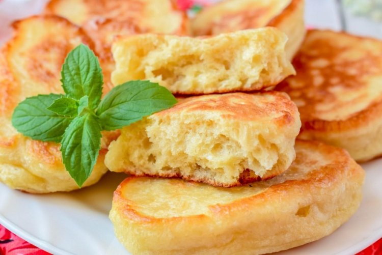 Оладьи на дрожжах и молоке