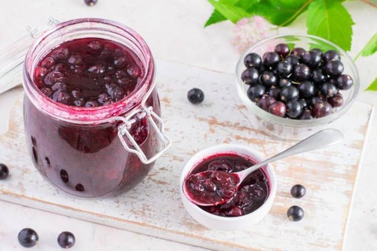 Смородиновое варенье с сахаром без варки