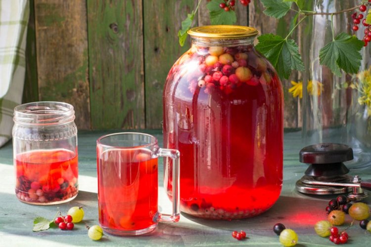 Компот из крыжовника и смородины на зиму