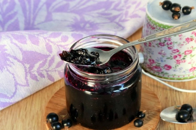 Желе из сока черной смородины с пектином