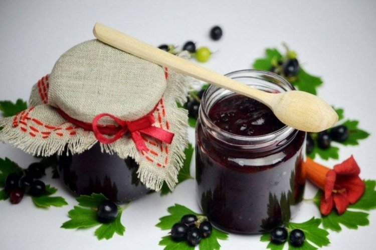 Желе из черной смородины по-деревенски