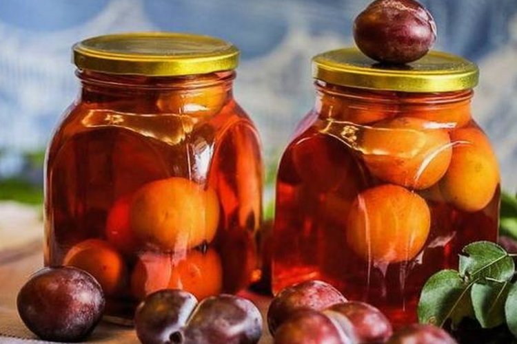 Сливовый компот со специями на зиму