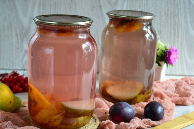 Компот из сливы, груши и калины